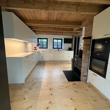 Prázdninový dům Black House *