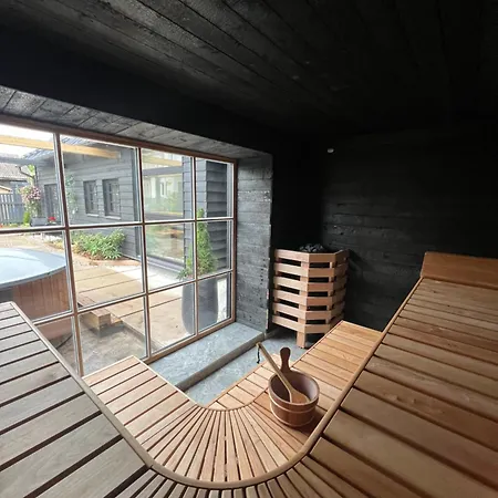 Prázdninový dům Black House Pärnu