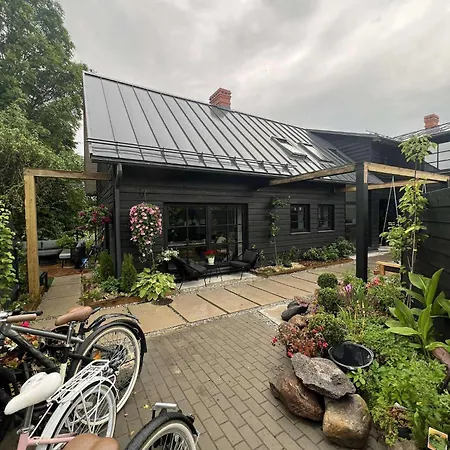 Tatil Evi Black House
