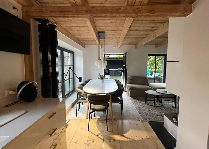 Nyaraló Black House *