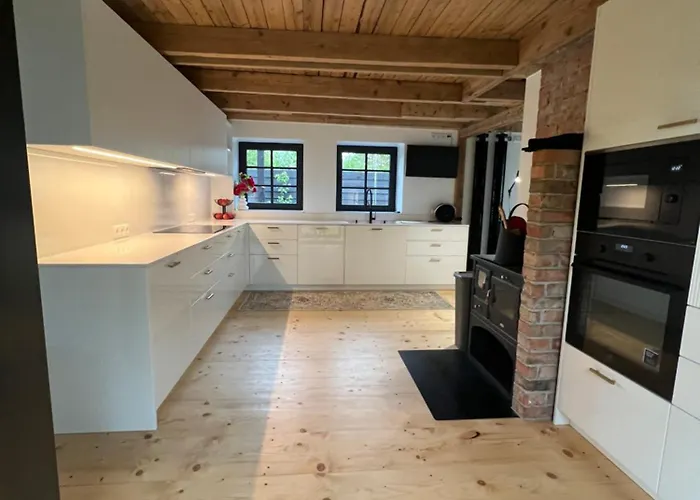 Holiday home Black House *